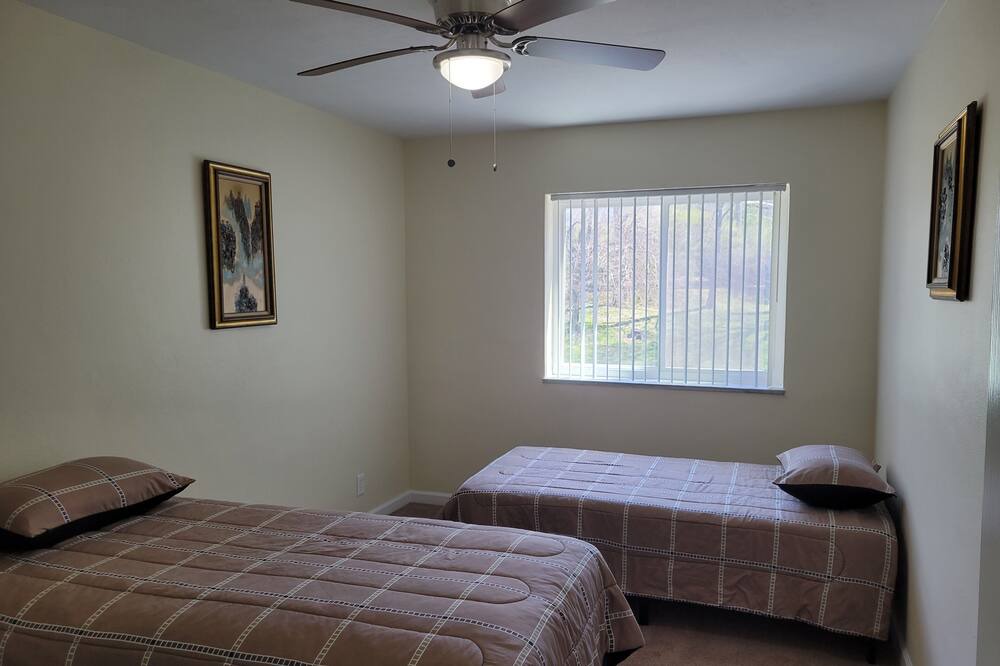 Photo of Bedroom in University City