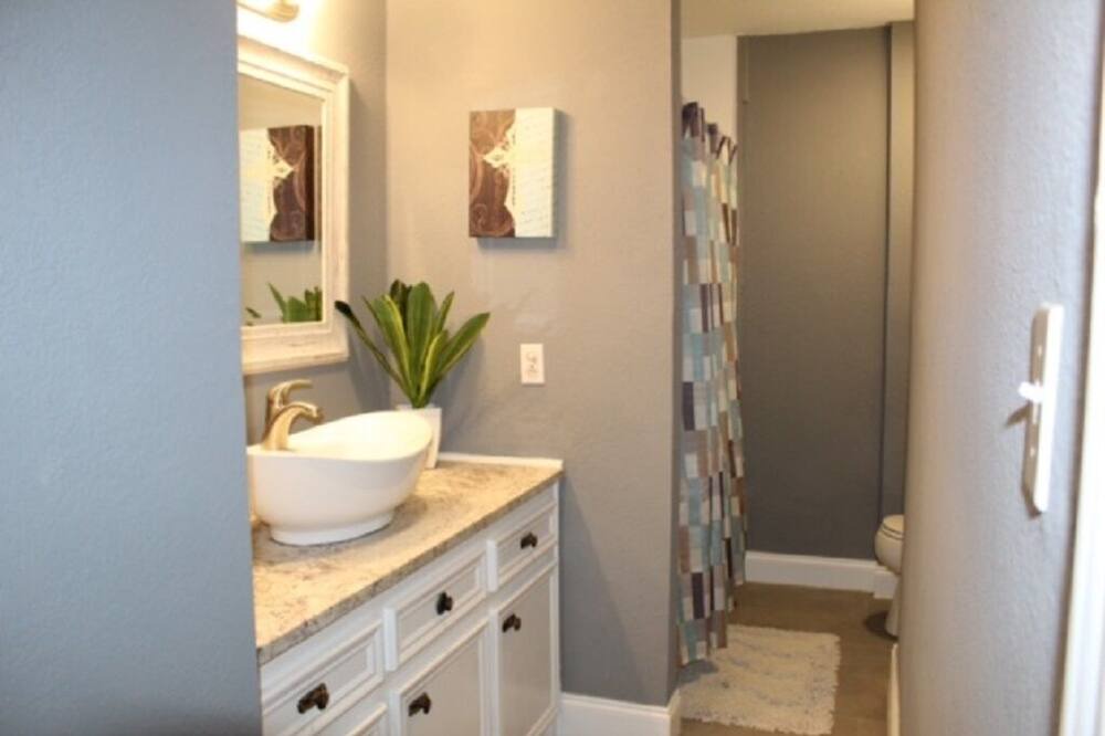 Photo of Bathroom in Sweeny