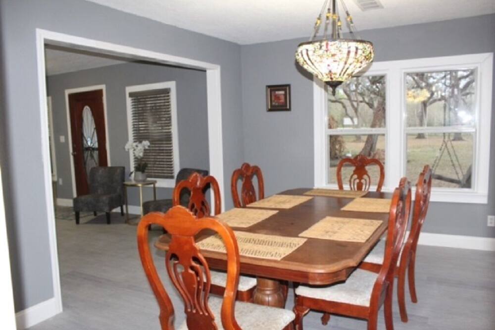 Photo of Bedroom in Sweeny