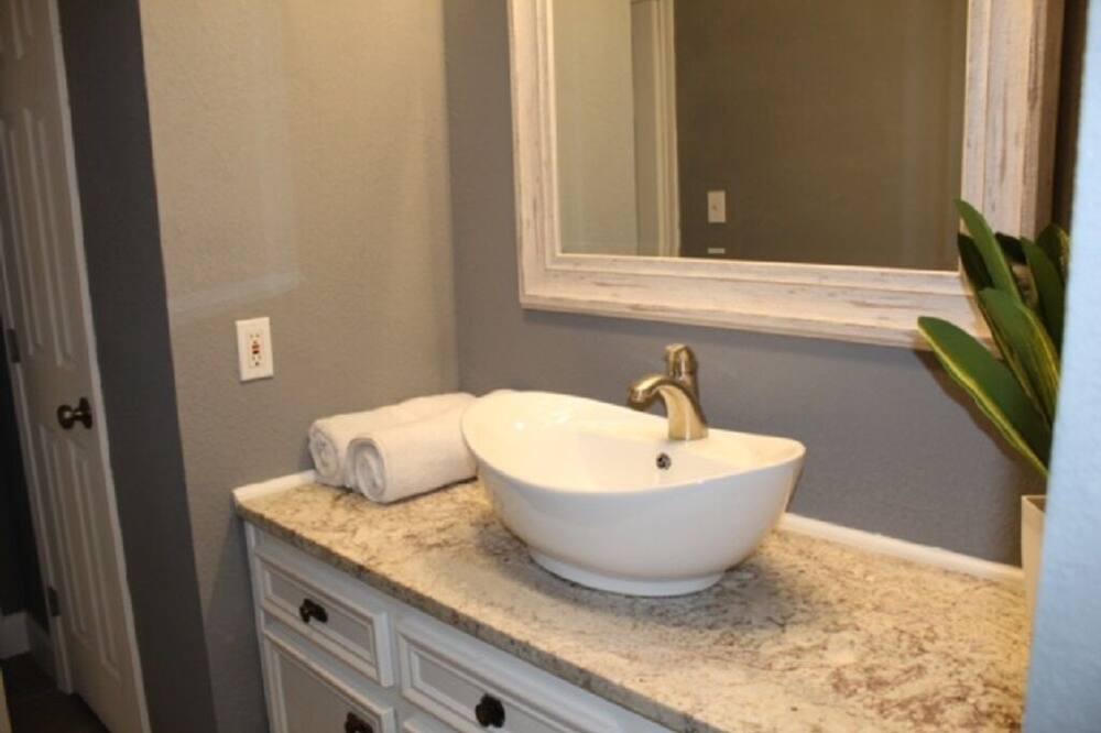 Photo of Bathroom in Sweeny