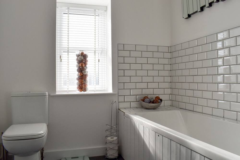 Photo of Bathroom in Oulton Broad