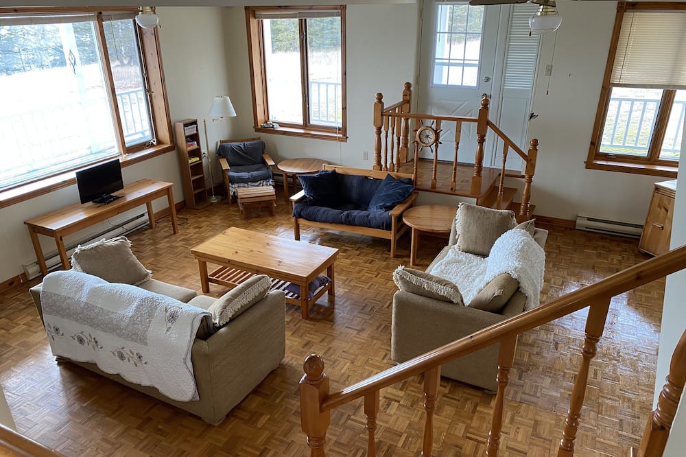 Photo of Livingroom in Halifax County