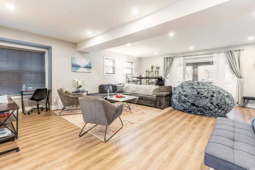 Photo of Livingroom in Windsor
