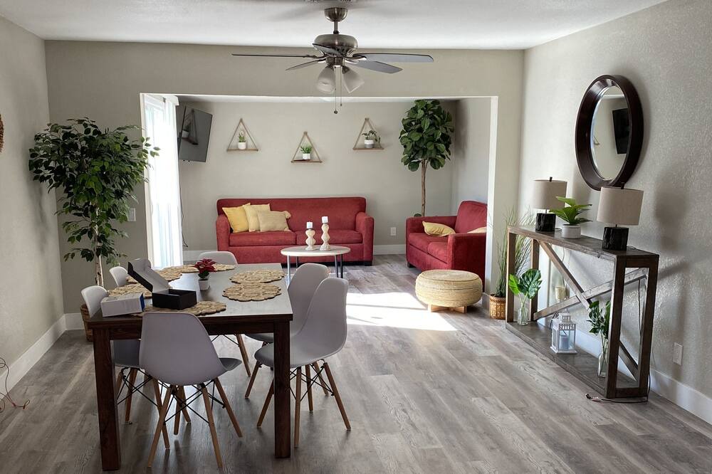 Photo of Livingroom in Downtown Las Vegas
