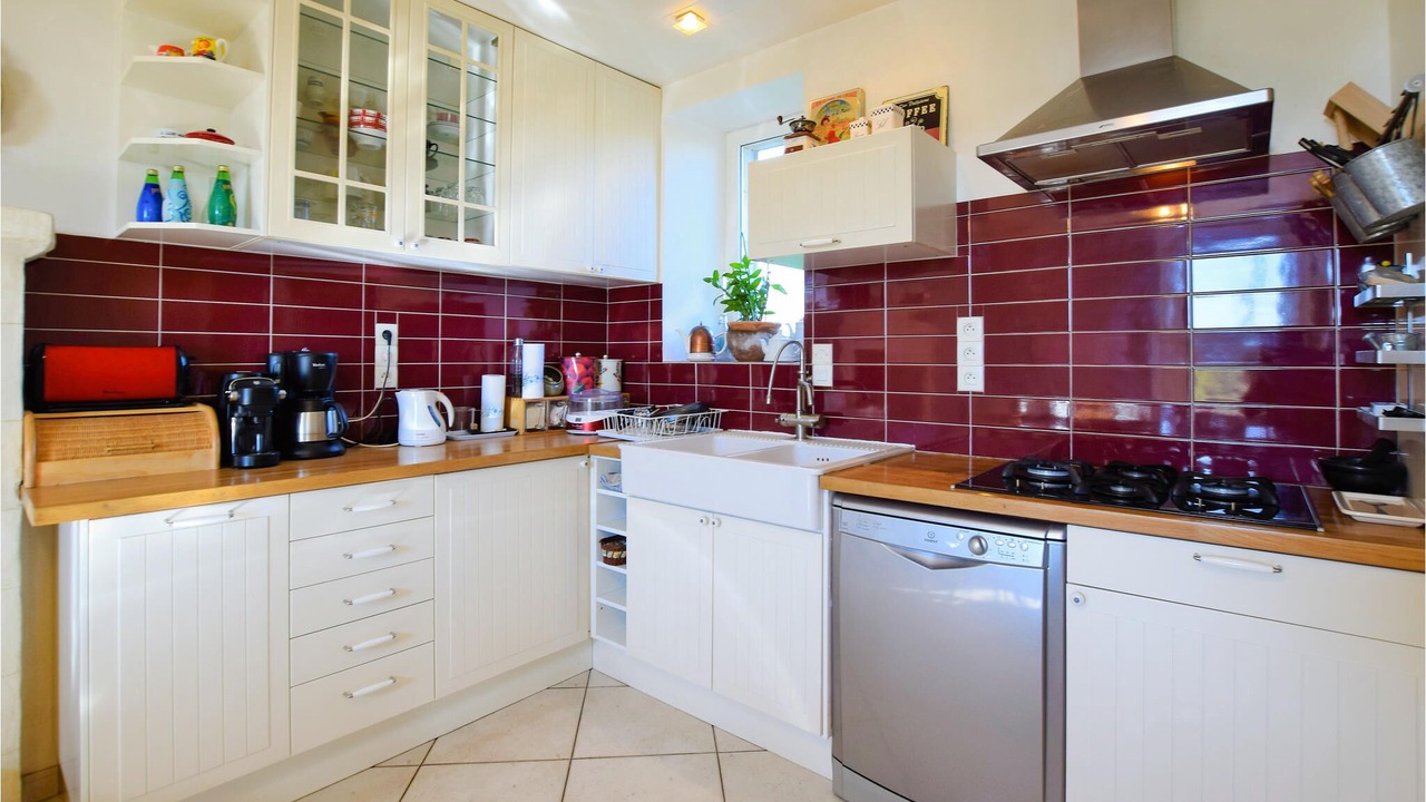 Photo of Kitchen in Conde-sur-Seulles