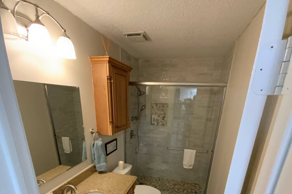 Photo of Bathroom in Cape Royale