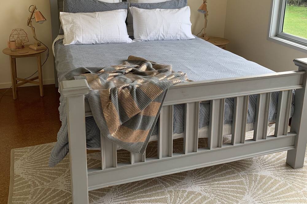 Photo of Bedroom in Whananaki