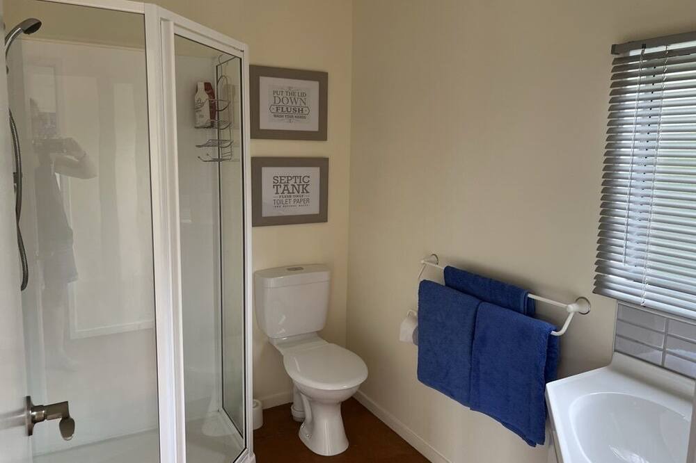 Photo of Bathroom in Whananaki