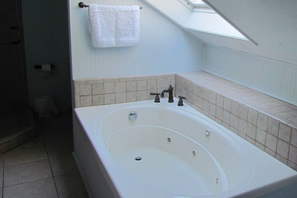 Photo of Bathroom in Natchitoches