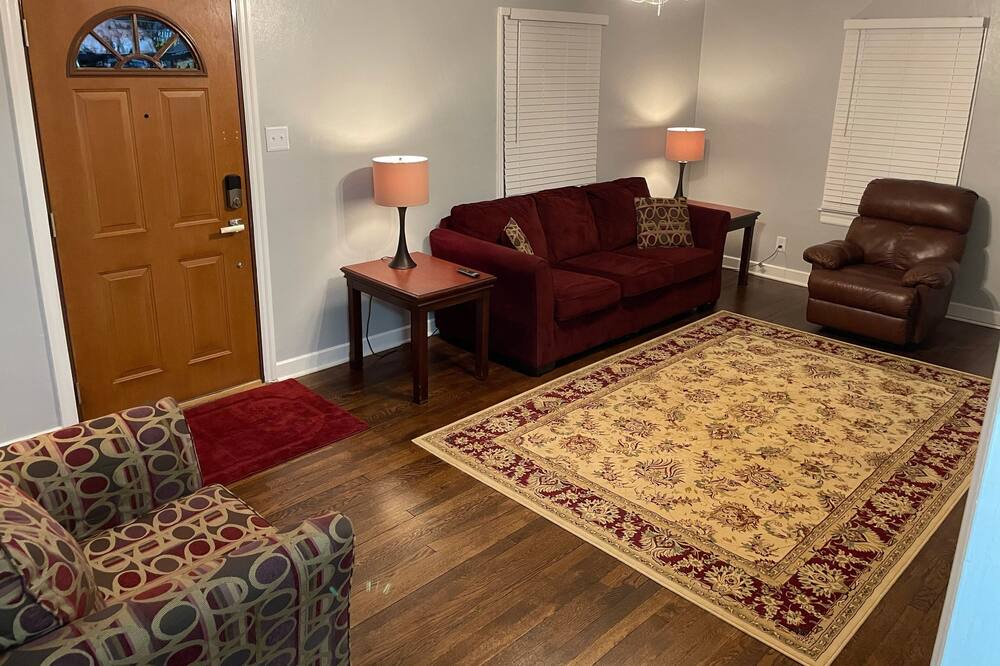 Photo of Livingroom in Salem