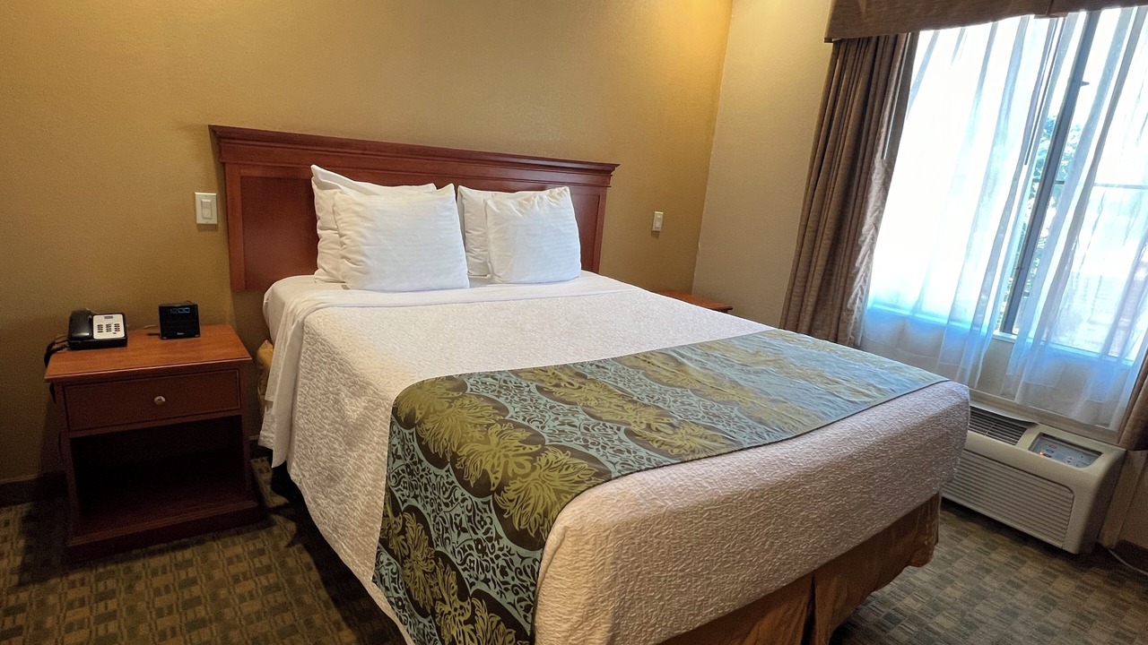 Photo of Bedroom in Pleasant Hill