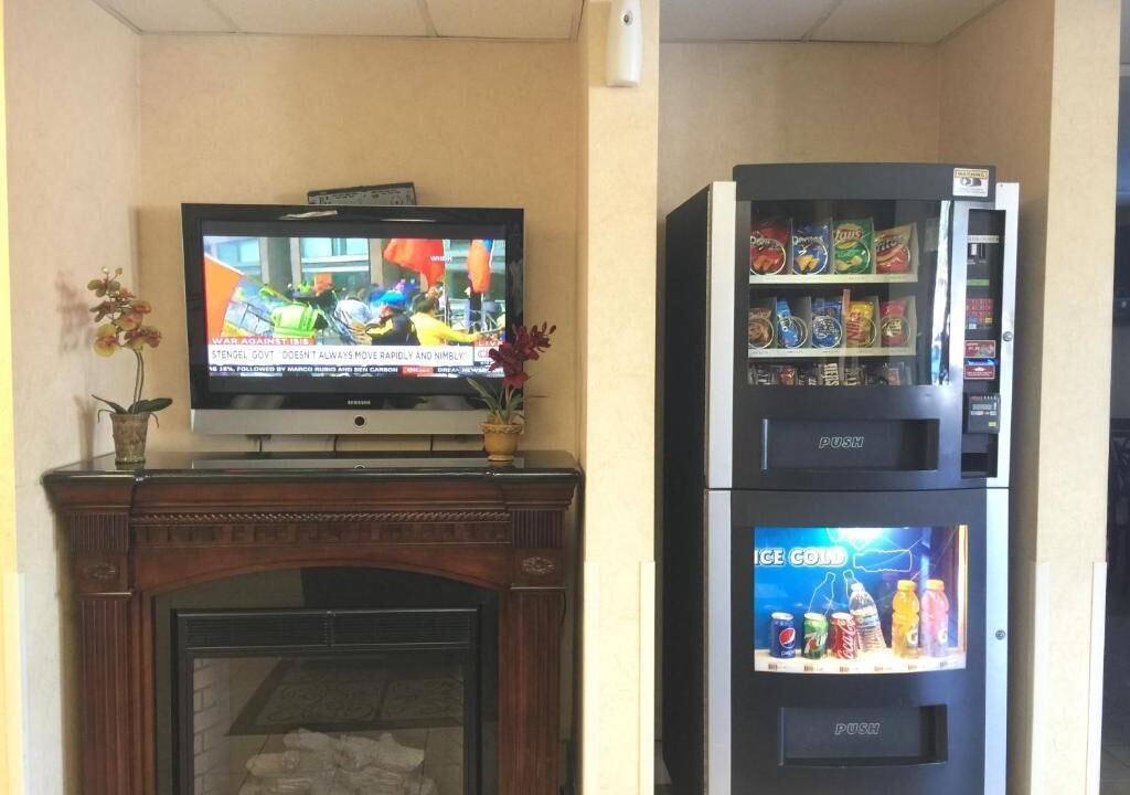 Photo of Others in Pleasant Hill