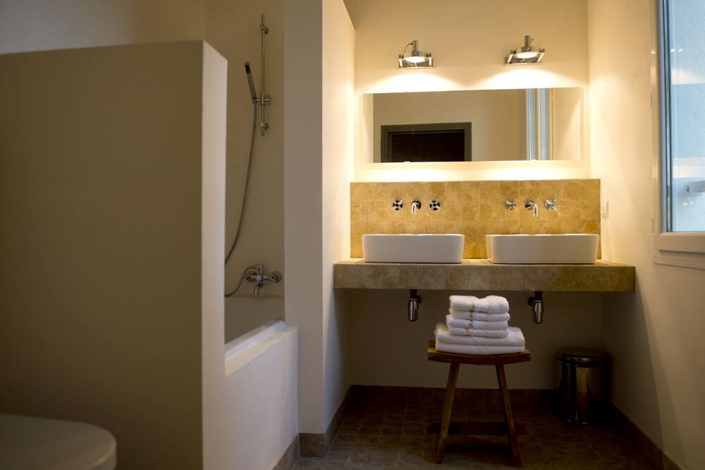 Photo of Bathroom in Sauveterre