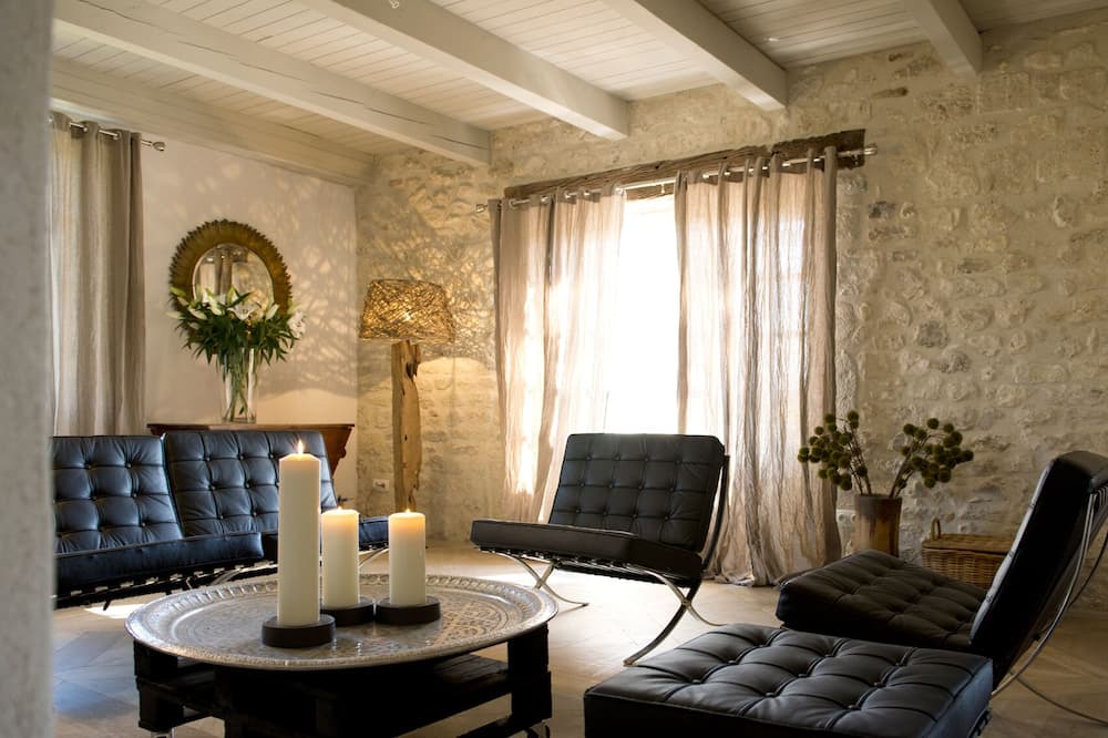Photo of Livingroom in Sauveterre