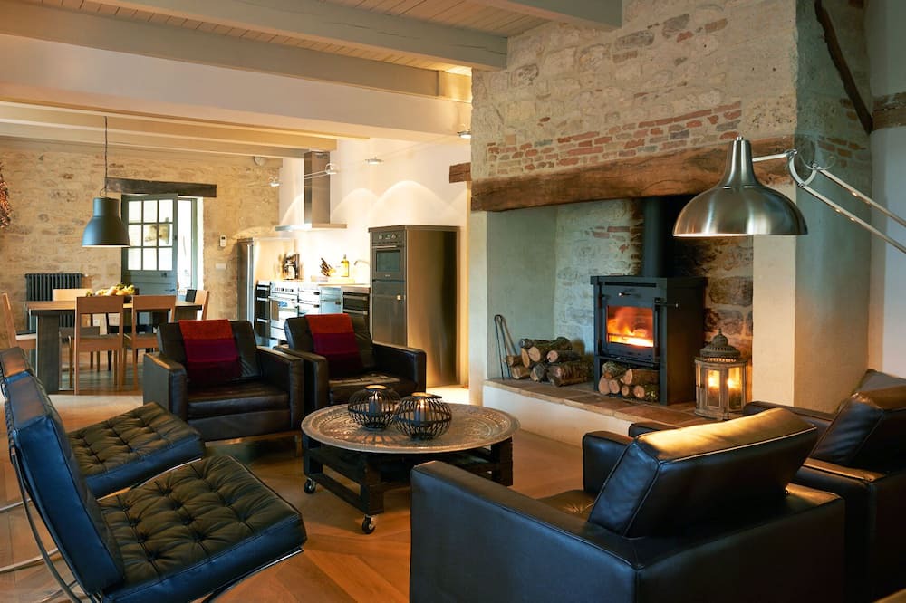 Photo of Livingroom in Sauveterre