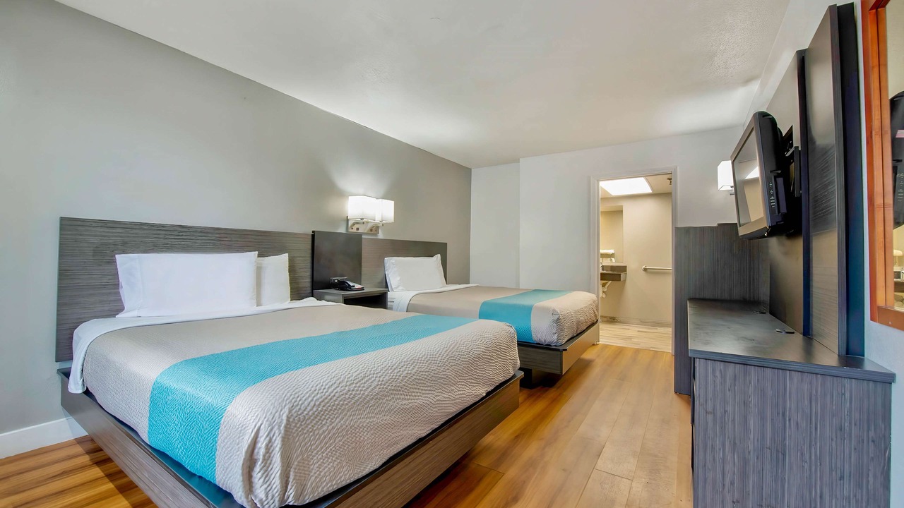 Photo of Others in Byron