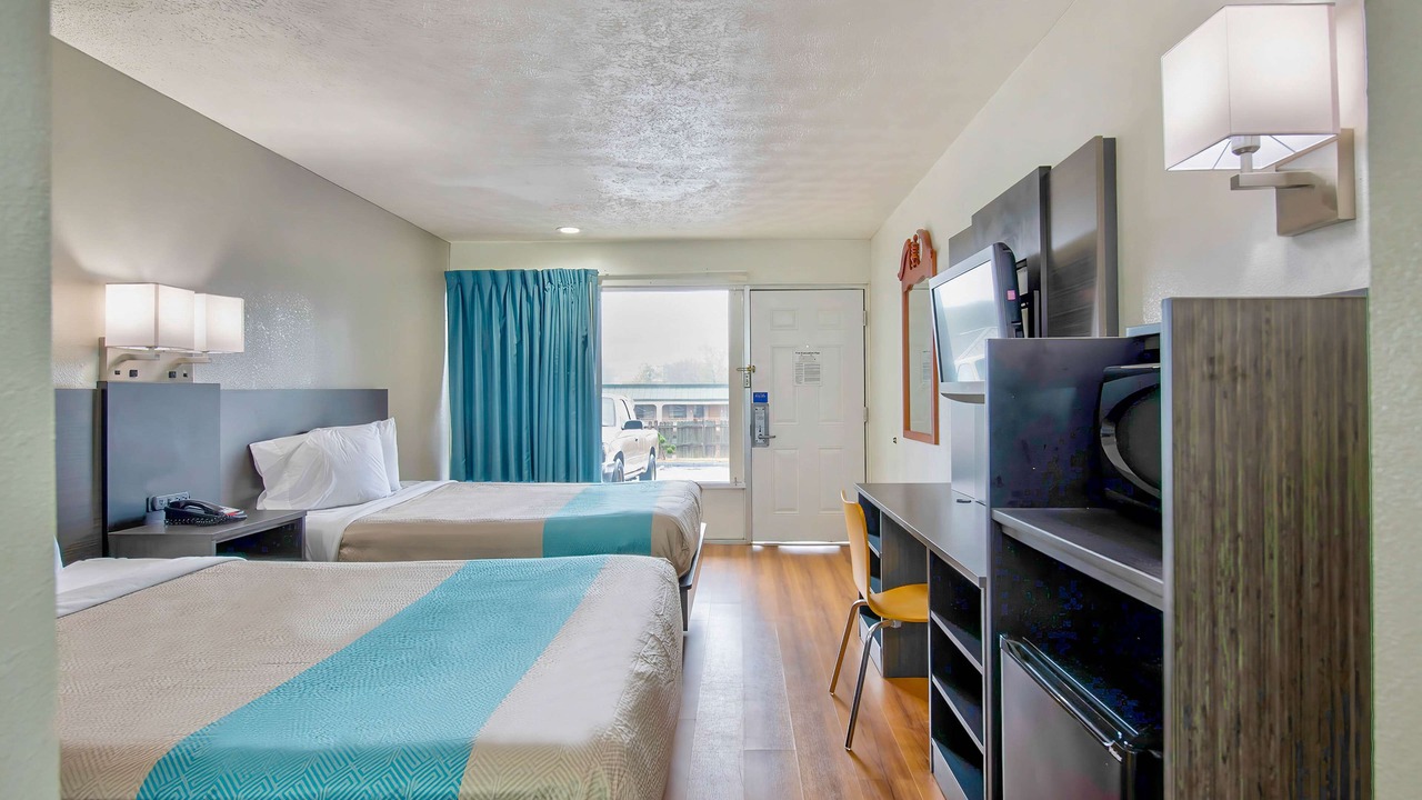 Photo of Others in Byron