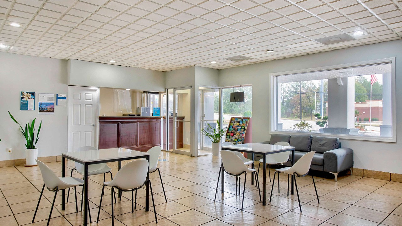 Photo of Others in Byron