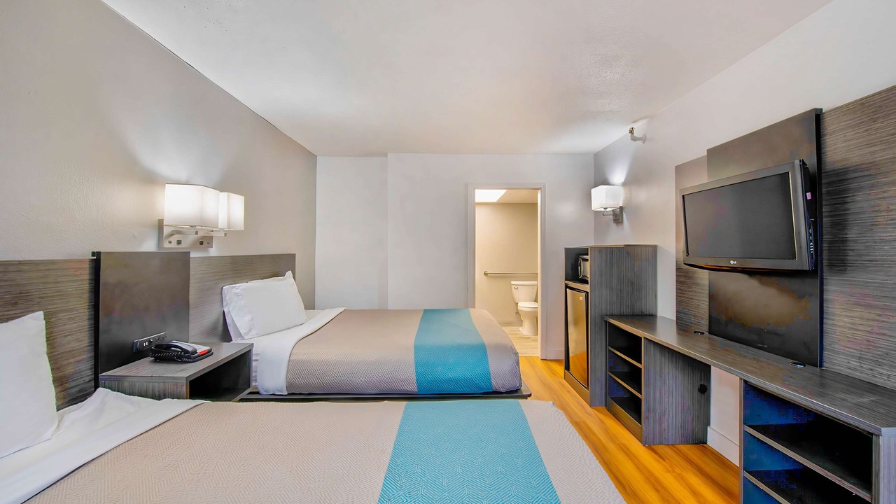 Photo of Others in Byron