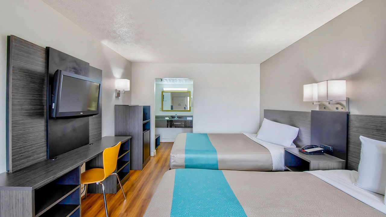 Photo of Others in Byron