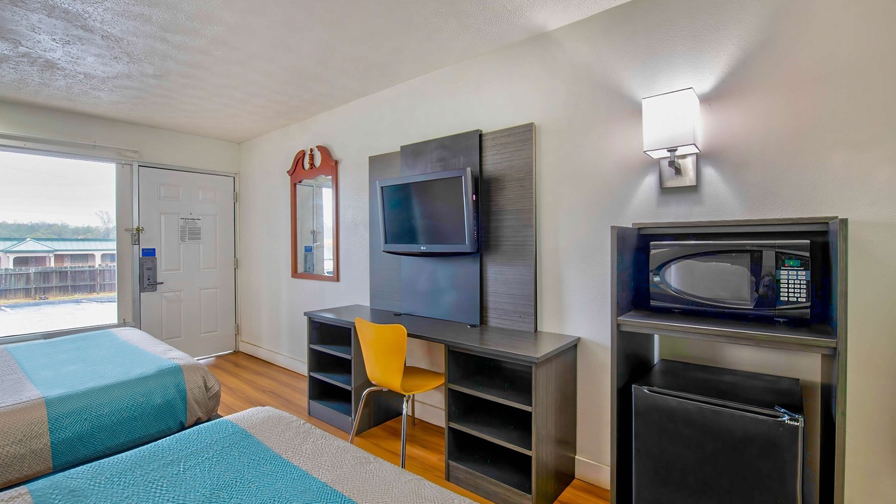 Photo of Others in Byron