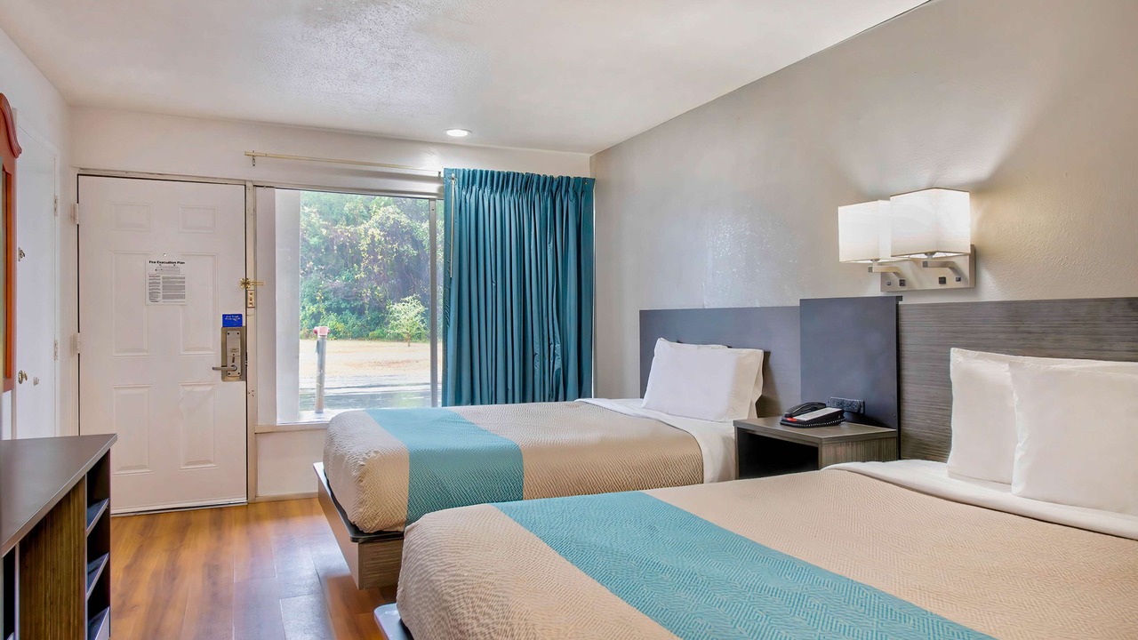 Photo of Others in Byron