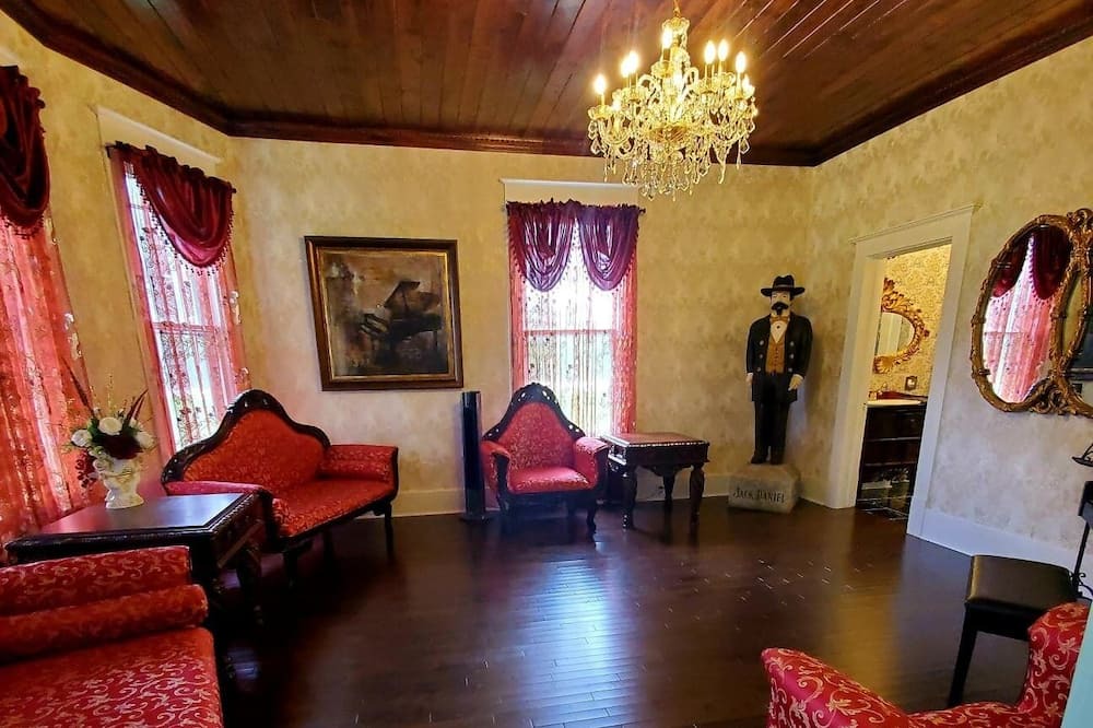 Photo of Livingroom in Mc Dougal