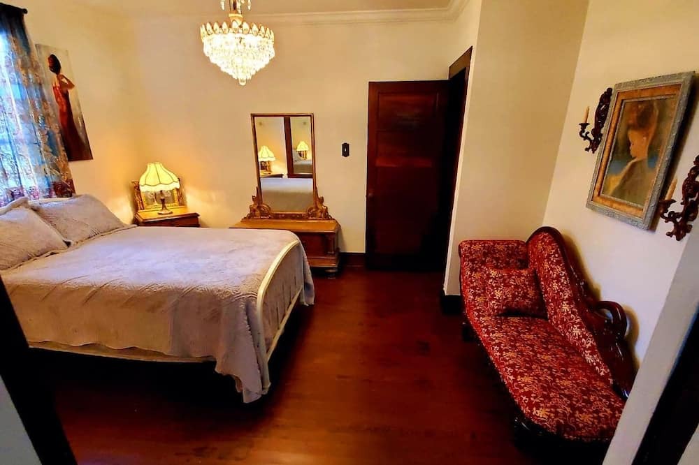 Photo of Bedroom in Mc Dougal