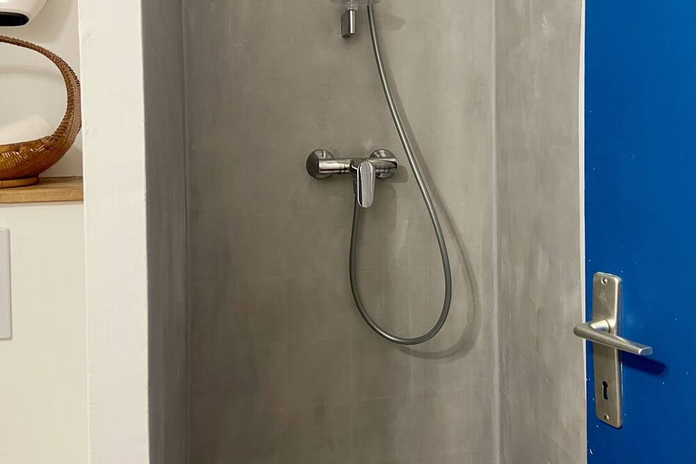 Photo of Bathroom in Niozelles