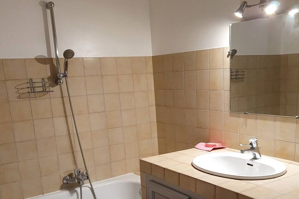 Photo of Bathroom in Niozelles