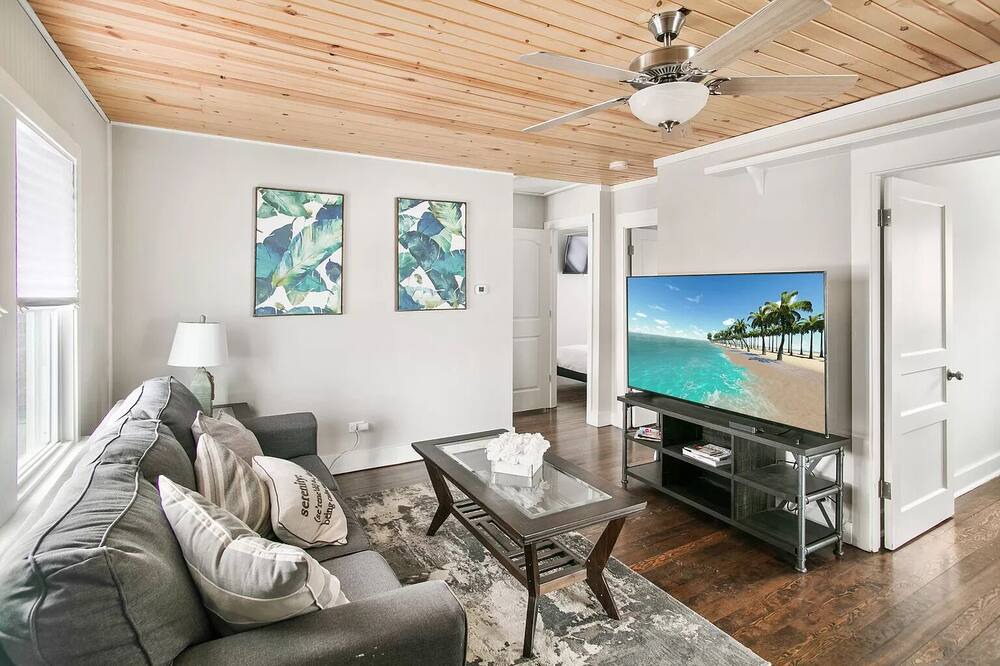 Photo of Livingroom in Long Lake