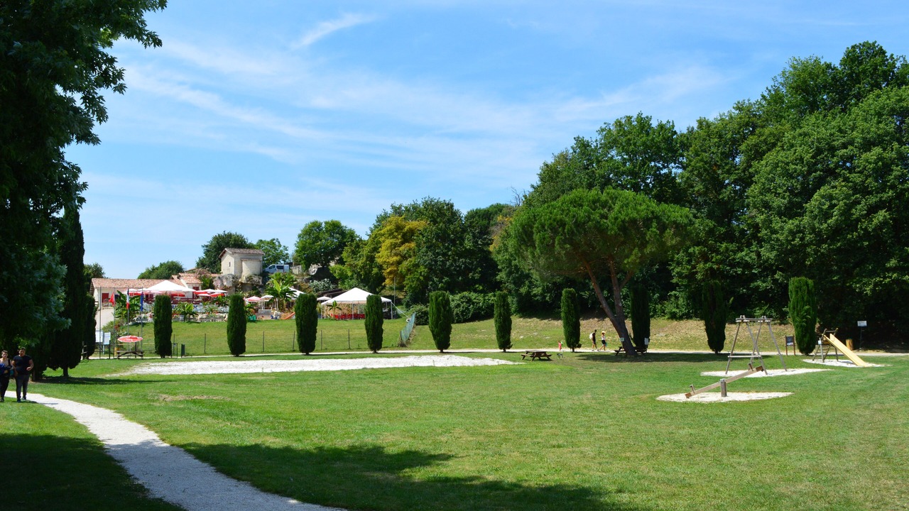 Photo of Others in Saint-Clar
