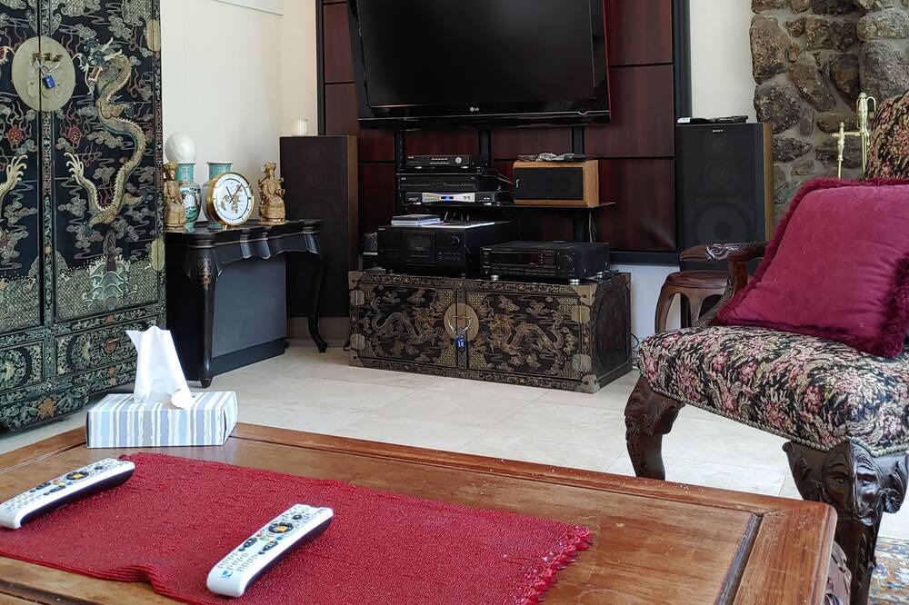 Photo of Livingroom in Granite Bay