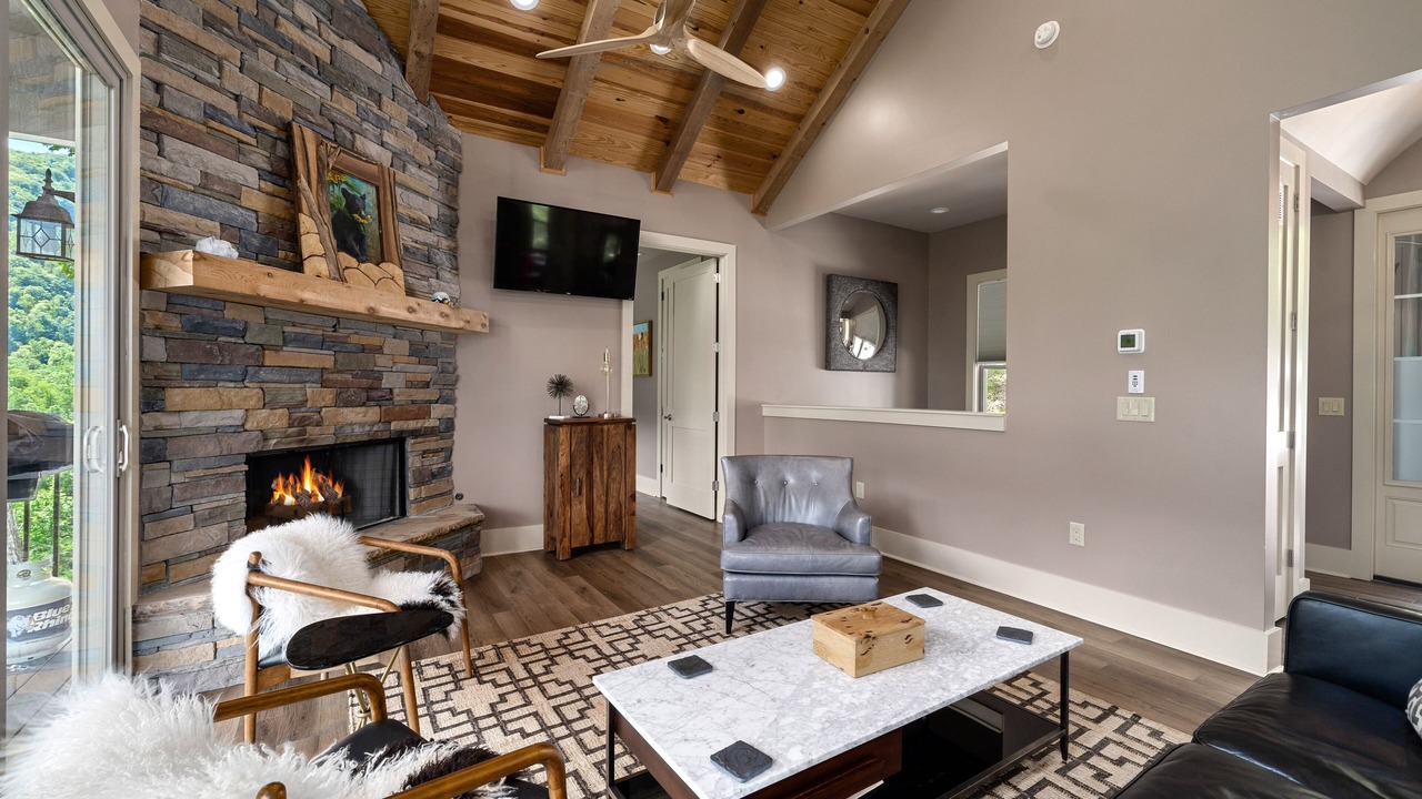 Photo of Livingroom in Chimney Rock
