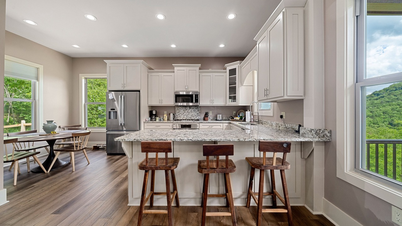 Photo of Kitchen in Chimney Rock