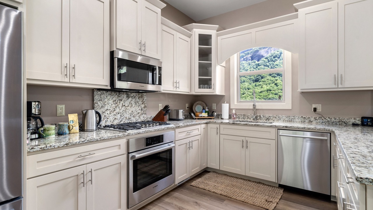 Photo of Kitchen in Chimney Rock