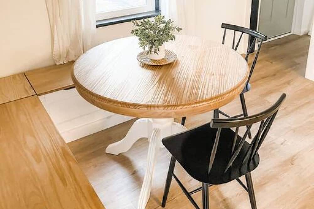 Photo of Livingroom in Reading