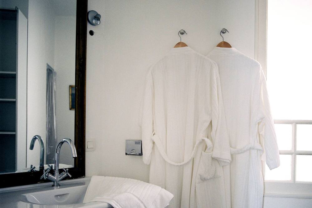 Photo of Bathroom in Genissac