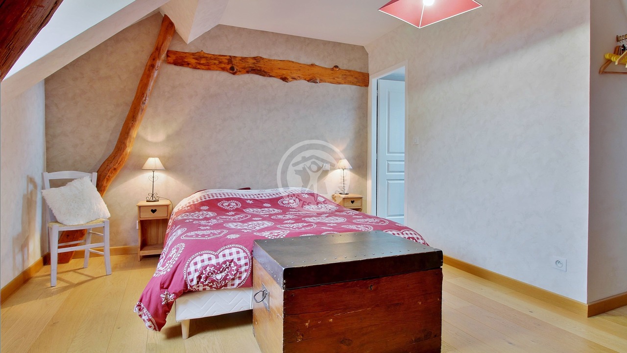 Photo of Bedroom in Campan