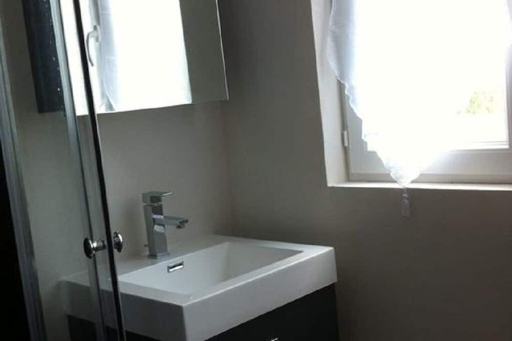 Photo of Bathroom in Saint-Amand-Montrond