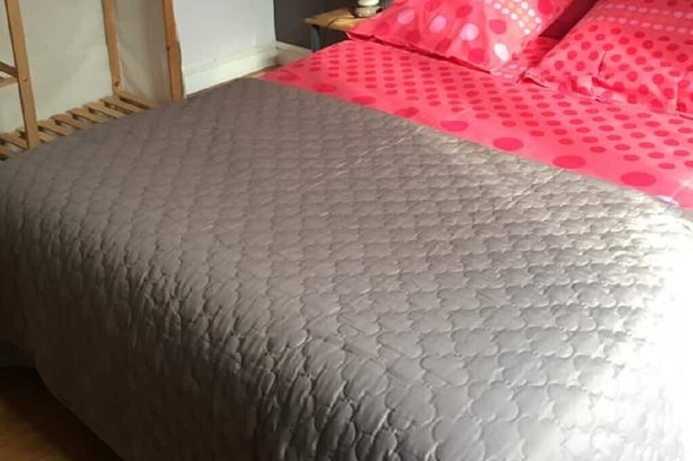 Photo of Bedroom in Saint-Amand-Montrond