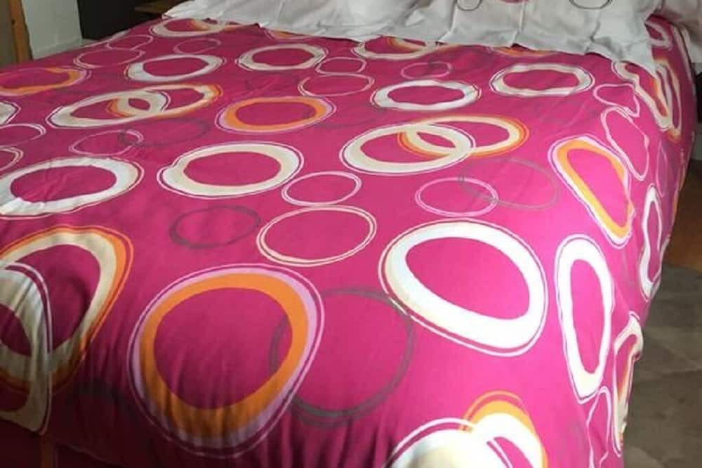 Photo of Bedroom in Saint-Amand-Montrond