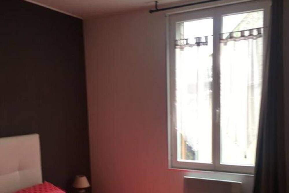 Photo of Bedroom in Saint-Amand-Montrond
