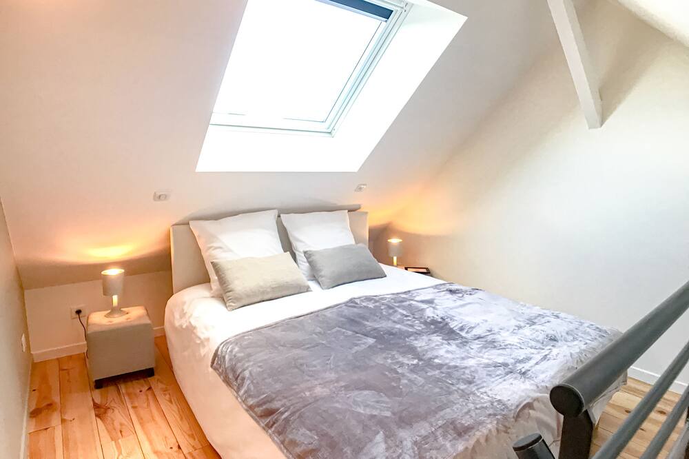 Photo of Bedroom in Miroir - Batignolles