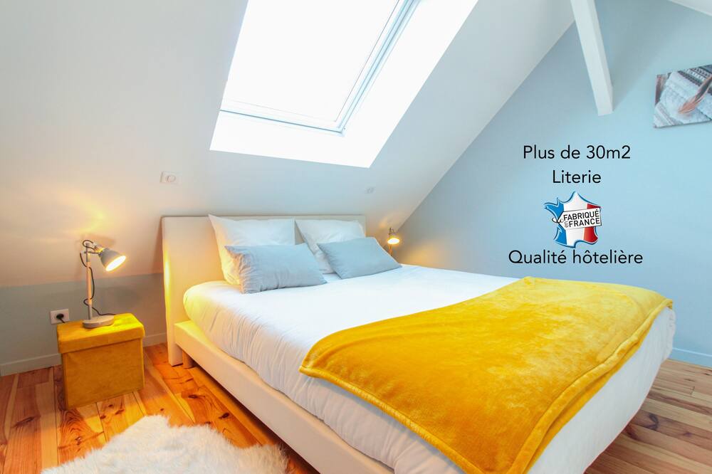 Photo of Bedroom in Miroir - Batignolles