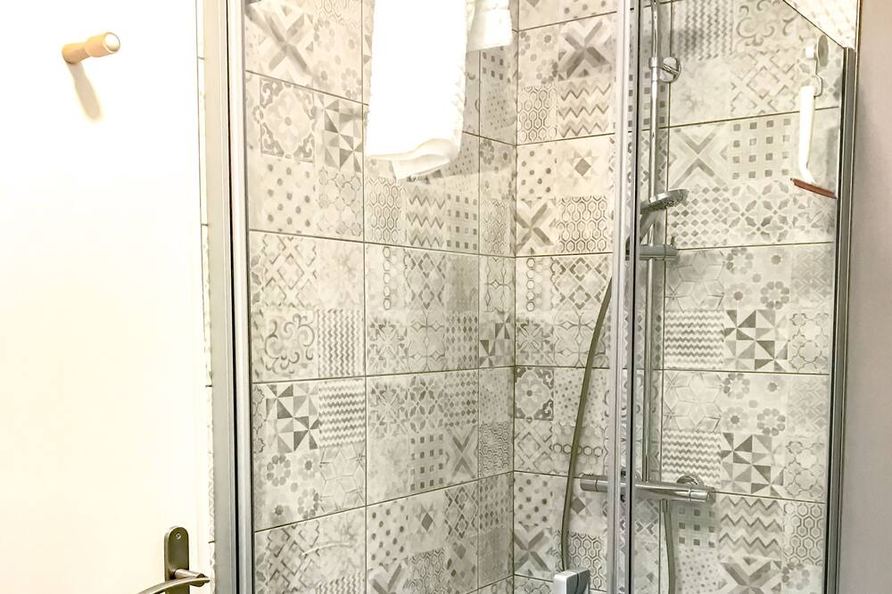 Photo of Bathroom in Miroir - Batignolles