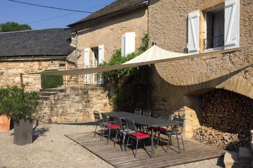 Photo of Outdoor in Saint-Martin-de-Lenne