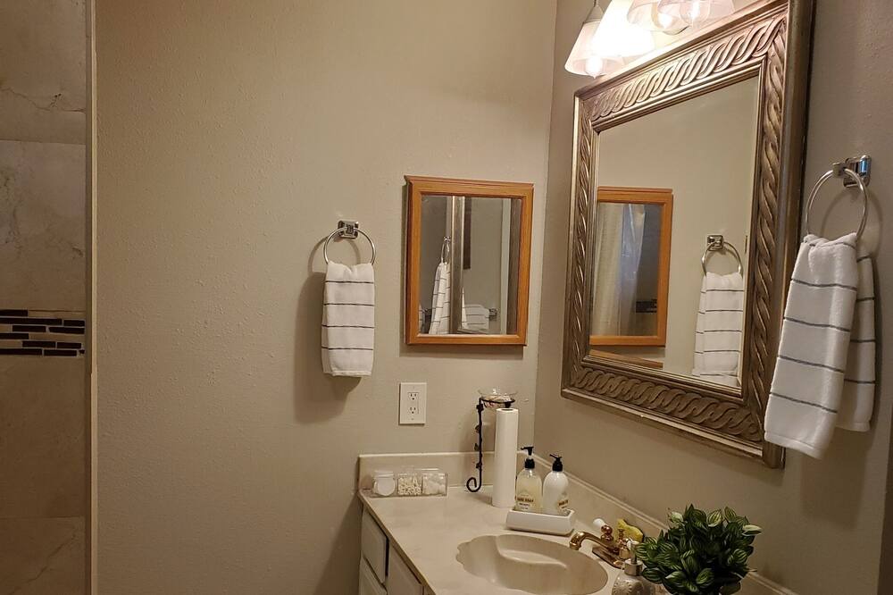 Photo of Bathroom in League City