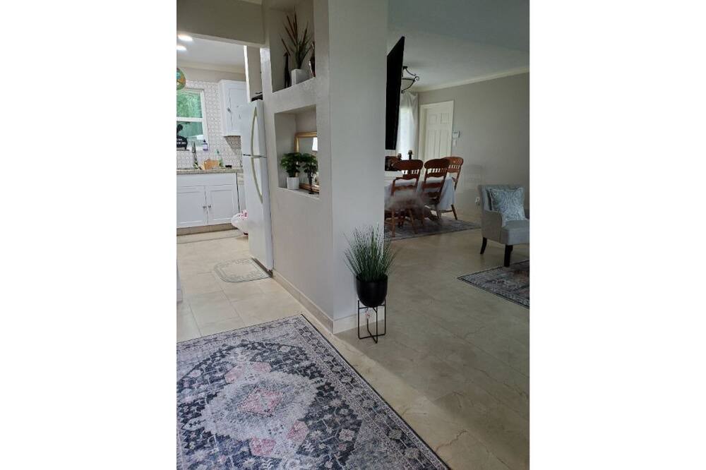 Photo of Bedroom in League City