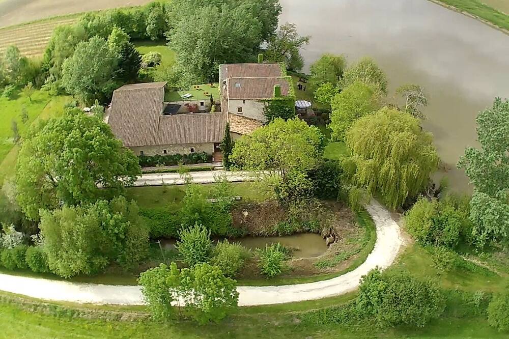 Photo of Outdoor in Genissac